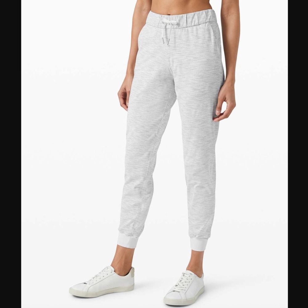 Lululemon On The Fly Jogger 28” *Luxtreme Wee Are From Space Nimbus Battleship